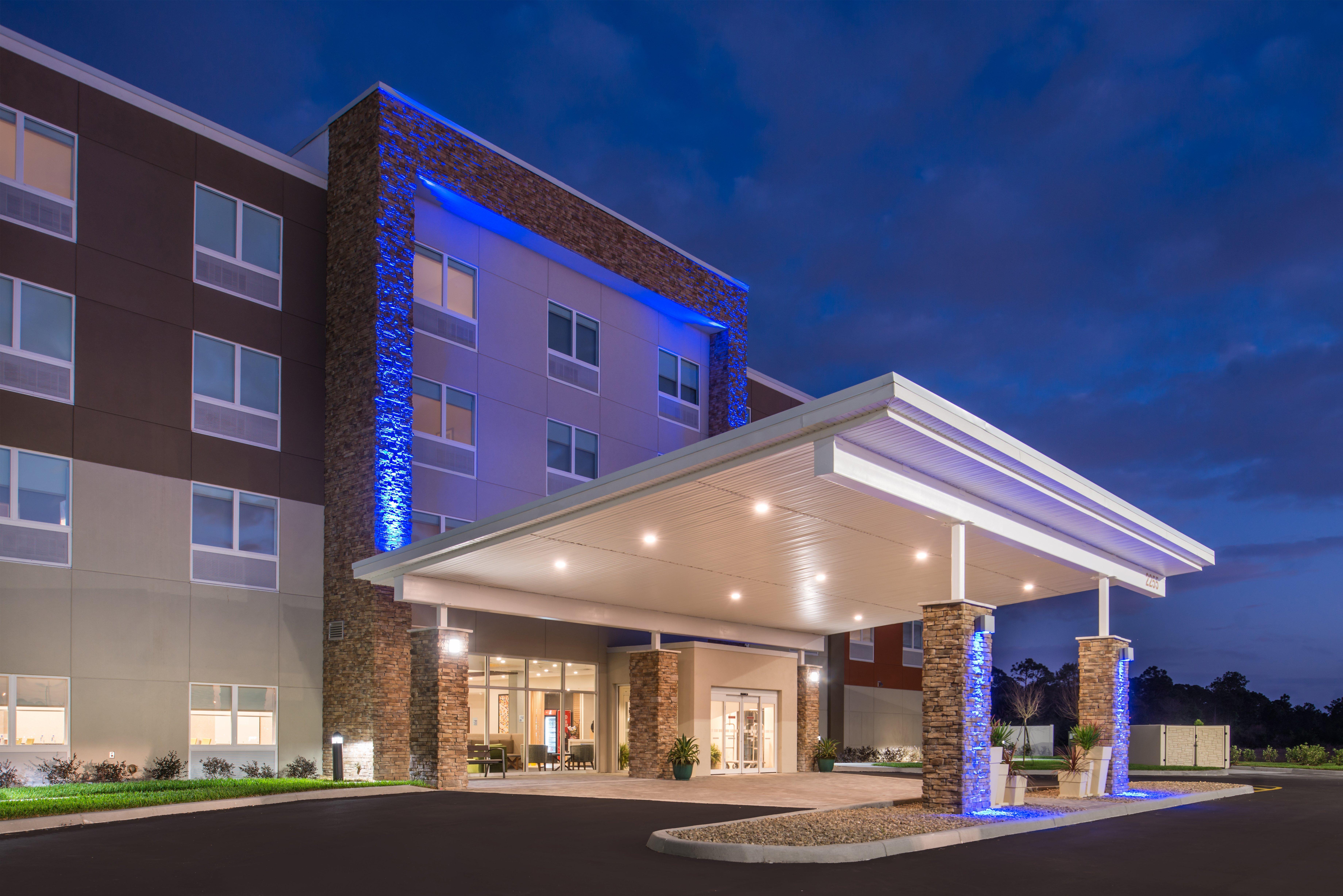 Holiday Inn Express & Suites Alachua - Gainesville Area By Ihg Exterior photo